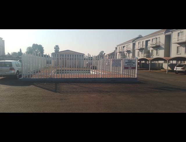 2 BEDROOM APARTMENT FOR SALE IN BRAKPAN NORTH